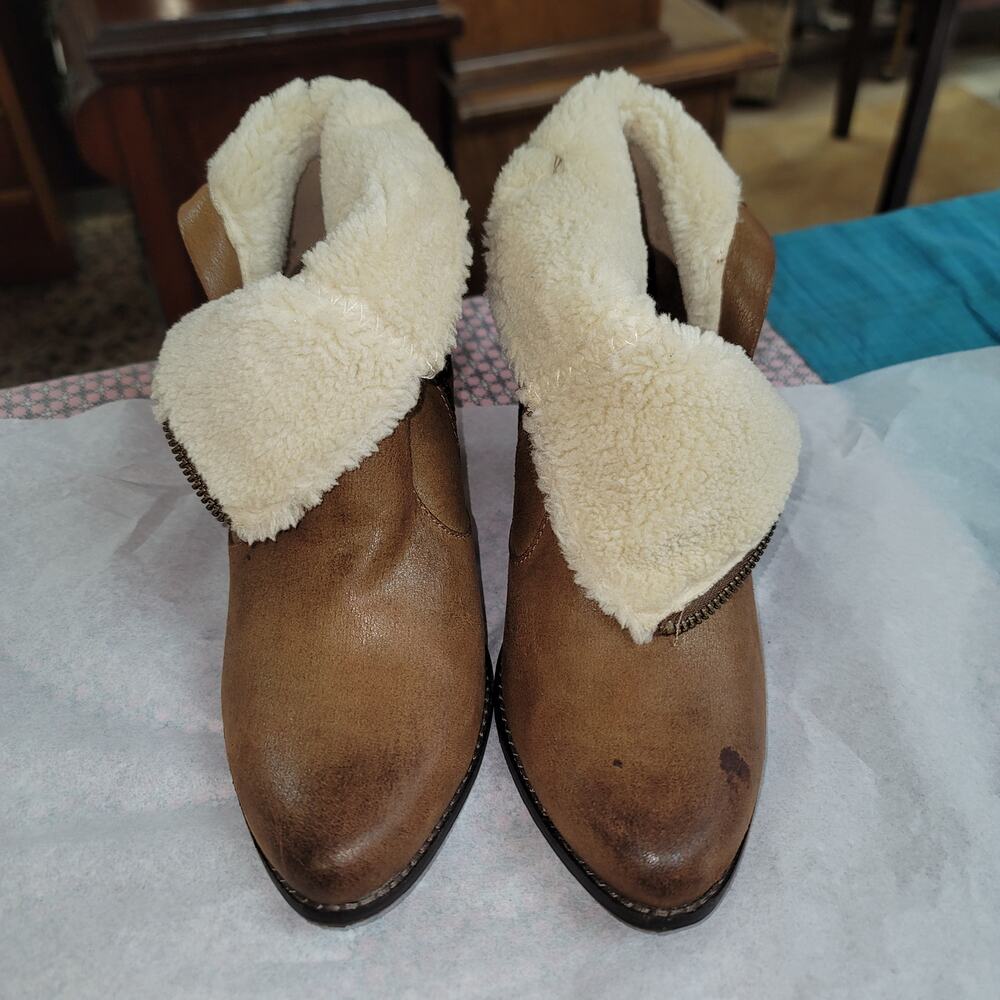Coconuts By Matisse Lambert Bootie Size 8 Faux Shearling Brown